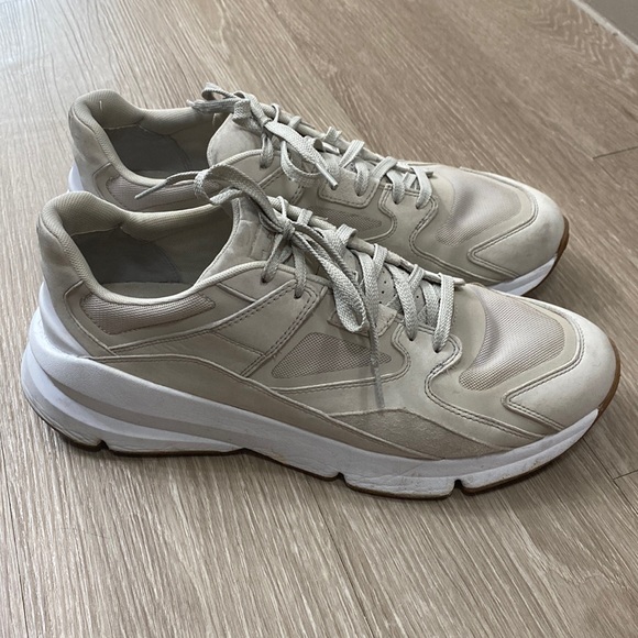 Men’s Under Armour lifestyle sneaker, sz 12
